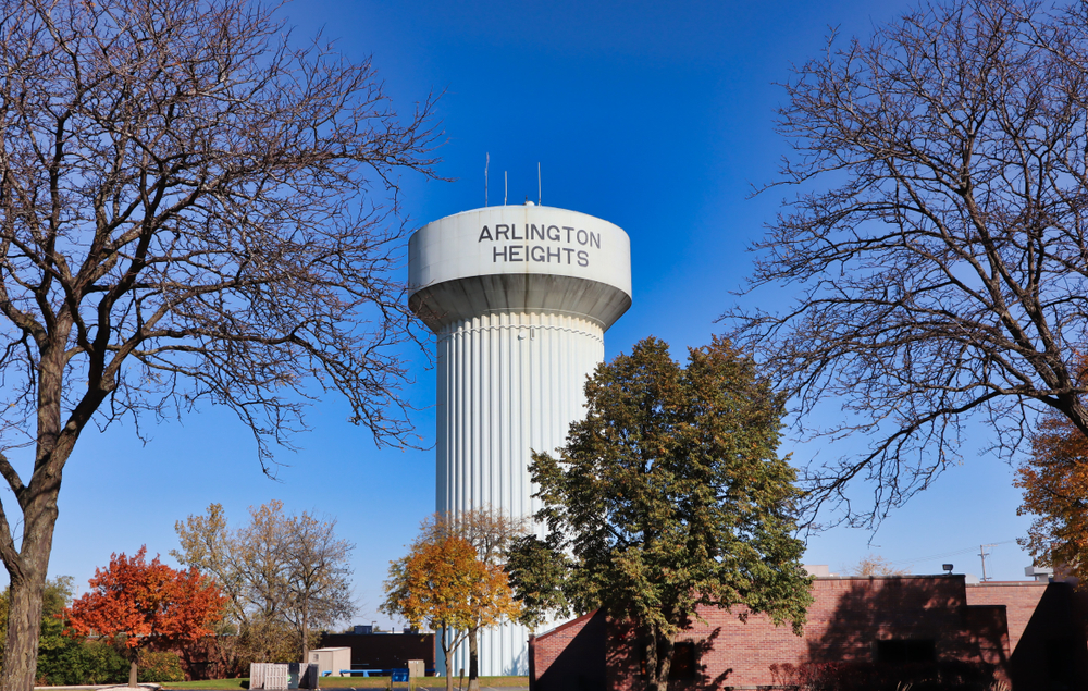 Arlington Heights water tower where DHJJ CPAs help businesses